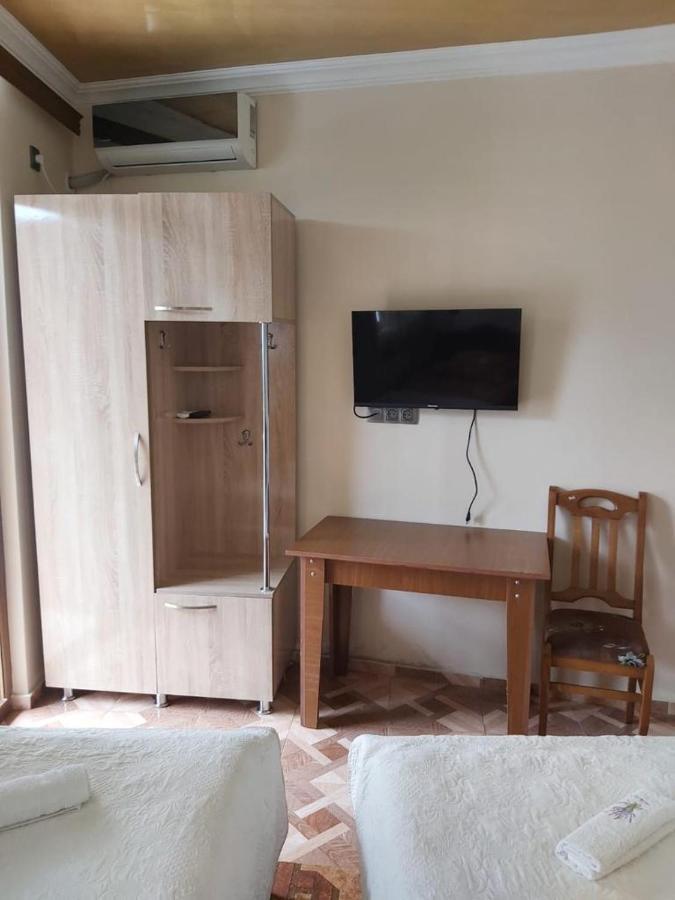Linda Guest House Batumi Luaran gambar