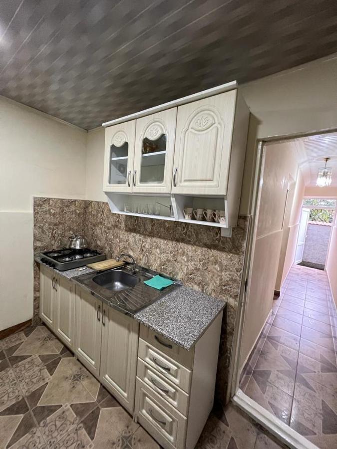 Linda Guest House Batumi Luaran gambar