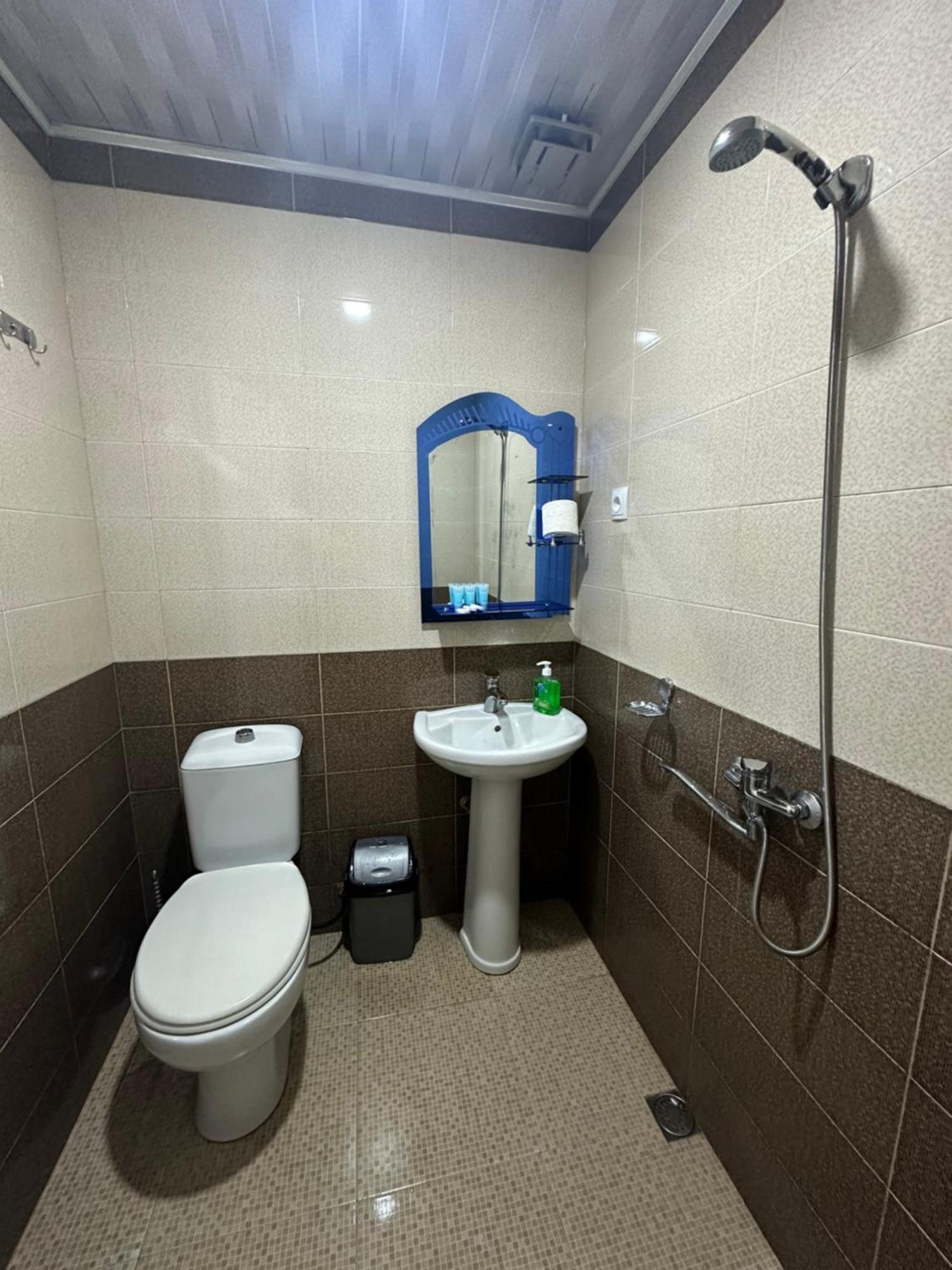 Linda Guest House Batumi Luaran gambar