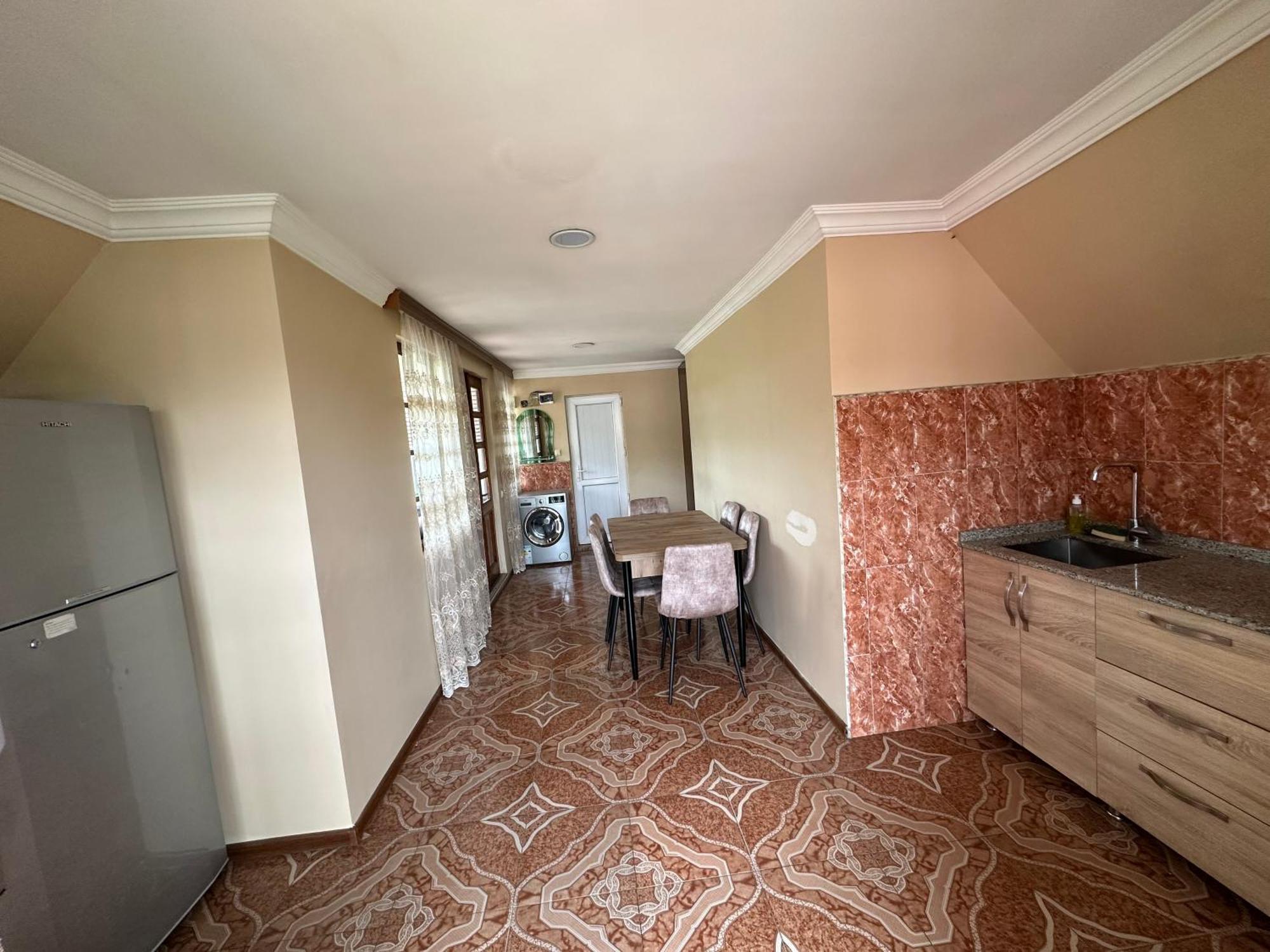 Linda Guest House Batumi Luaran gambar