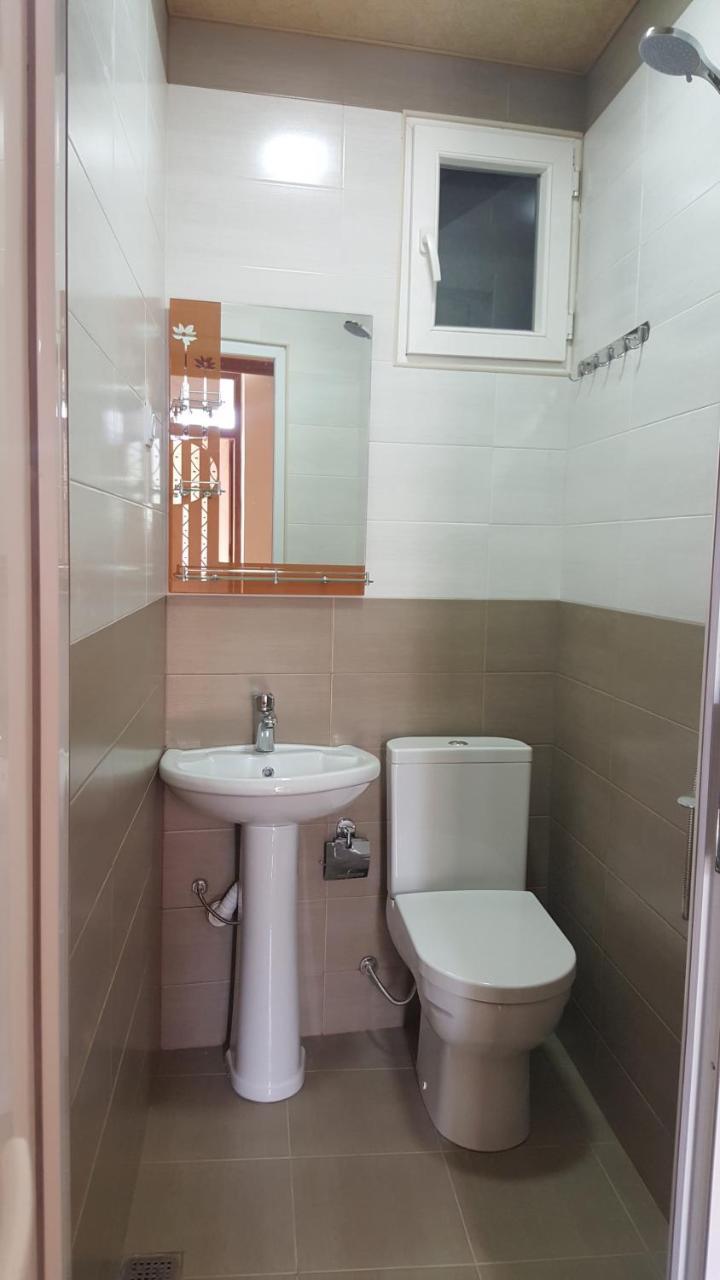 Linda Guest House Batumi Luaran gambar